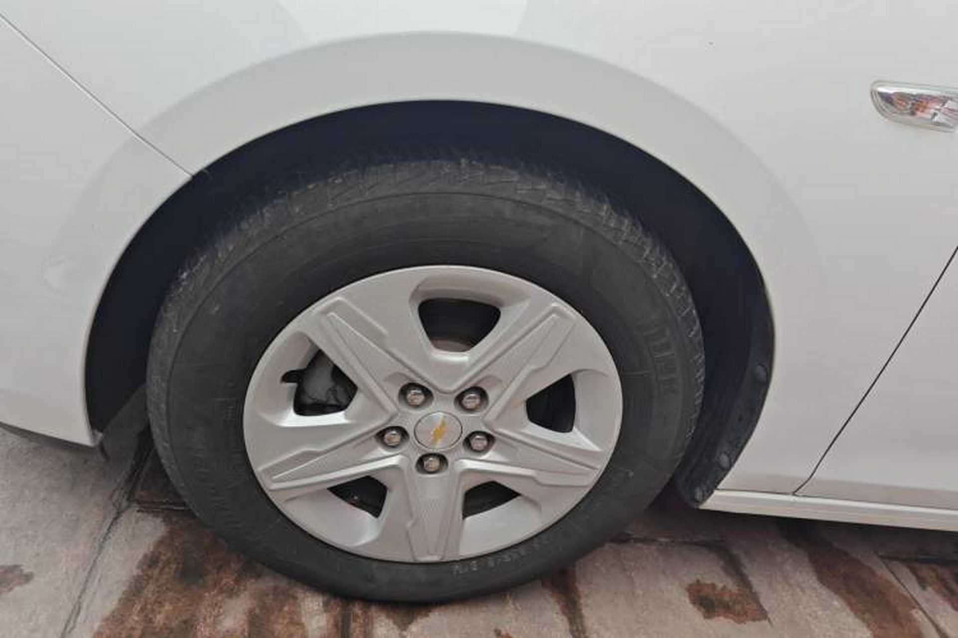 Used Chevrolet Cavalier 2019 320 Automatic Enjoyment with Sunroof Left Front Wheel Hub