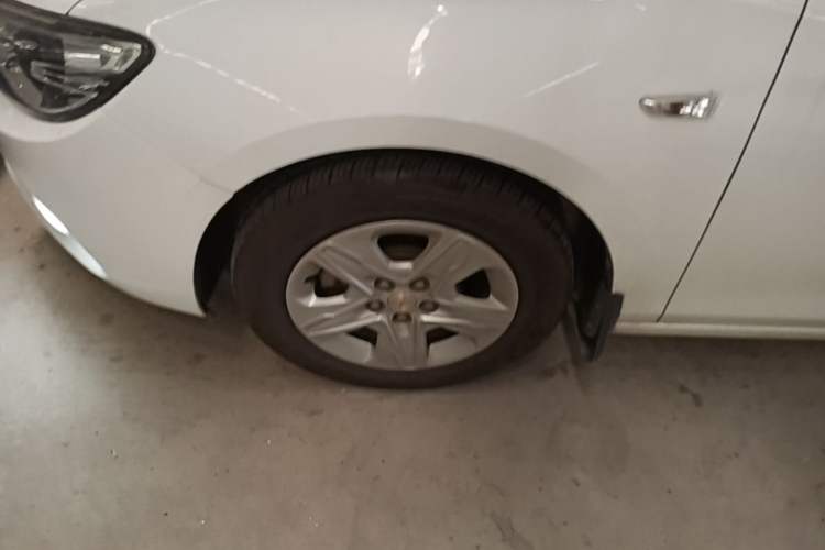 Used Chevrolet Cavalier 2019 320 Automatic Enjoyment with Sunroof Left Front Wheel Hub