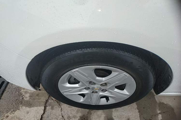Used Chevrolet Cavalier 2019 320 Automatic Enjoyment with Sunroof Left Front Wheel Hub