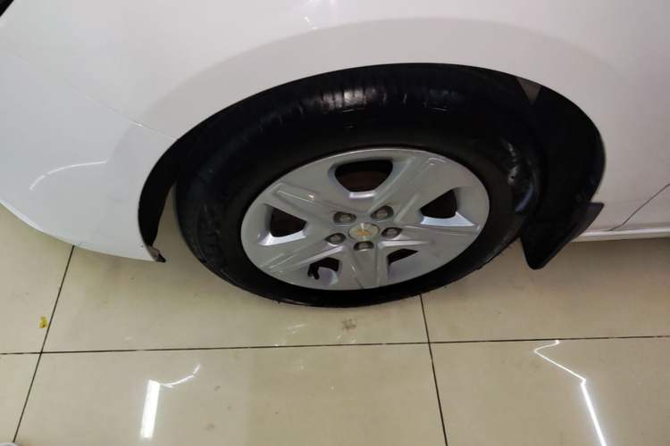 Used Chevrolet Cavalier 2019 320 Automatic Enjoyment with Sunroof Left Front Wheel Hub