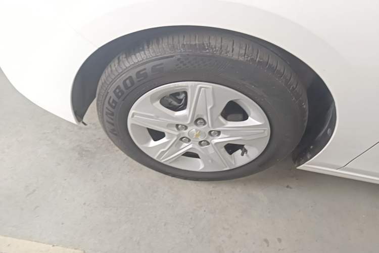 Used Chevrolet Cavalier 2019 320 Automatic Enjoyment with Sunroof Left Front Wheel Hub