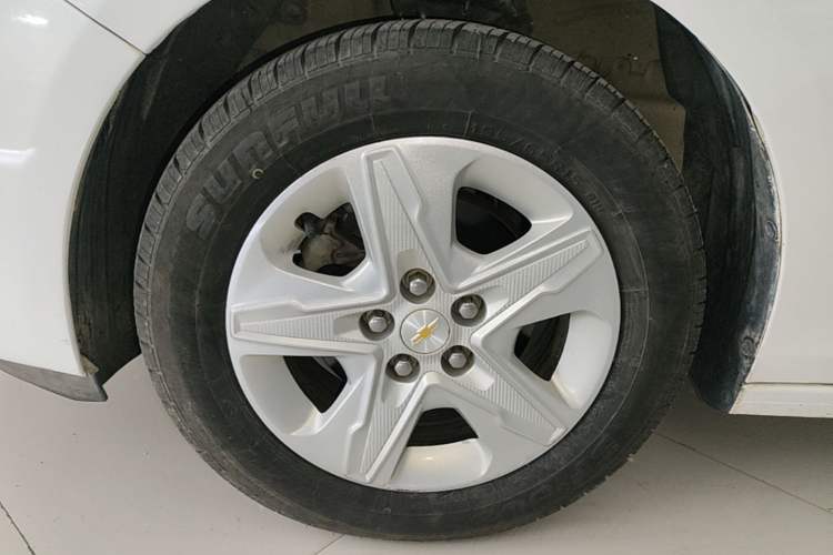 Used Chevrolet Cavalier 2019 320 Automatic Enjoyment with Sunroof Left Front Wheel Hub