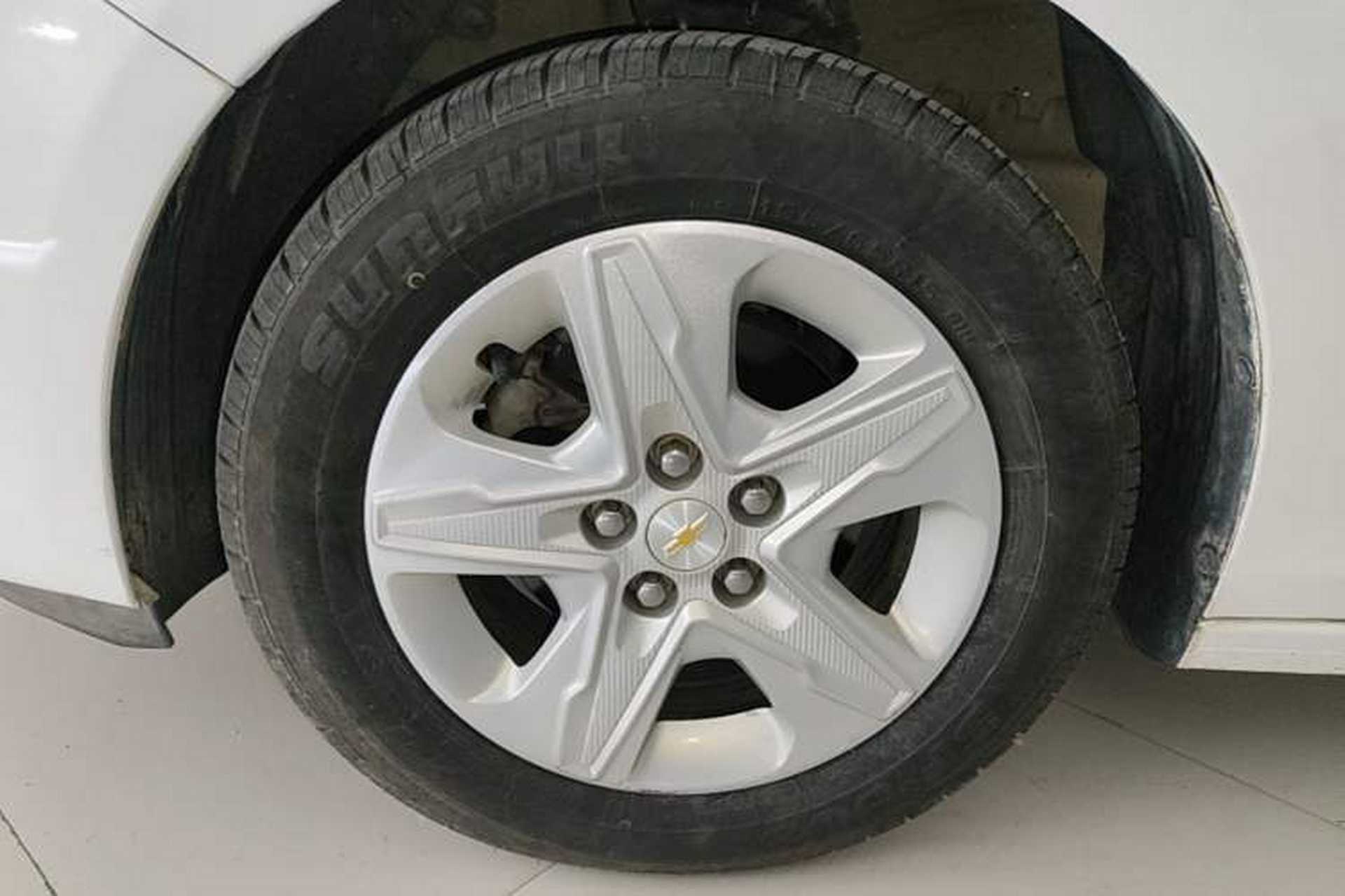 Used Chevrolet Cavalier 2019 320 Automatic Enjoyment with Sunroof Left Front Wheel Hub