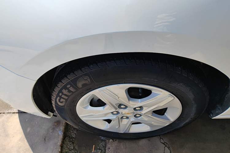 Used Chevrolet Cavalier 2019 320 Automatic Enjoyment with Sunroof Left Front Wheel Hub