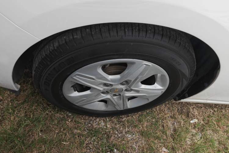 Used Chevrolet Cavalier 2019 320 Automatic Enjoyment with Sunroof Left Front Wheel Hub