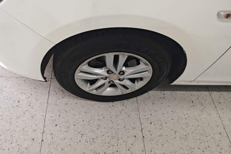 Used Chevrolet Cavalier 2019 320 Automatic Xinyue Edition Left Front Wheel Hub
