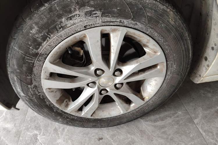 Used Chevrolet Cavalier 2019 320 Automatic Xinyue Edition Left Front Wheel Hub