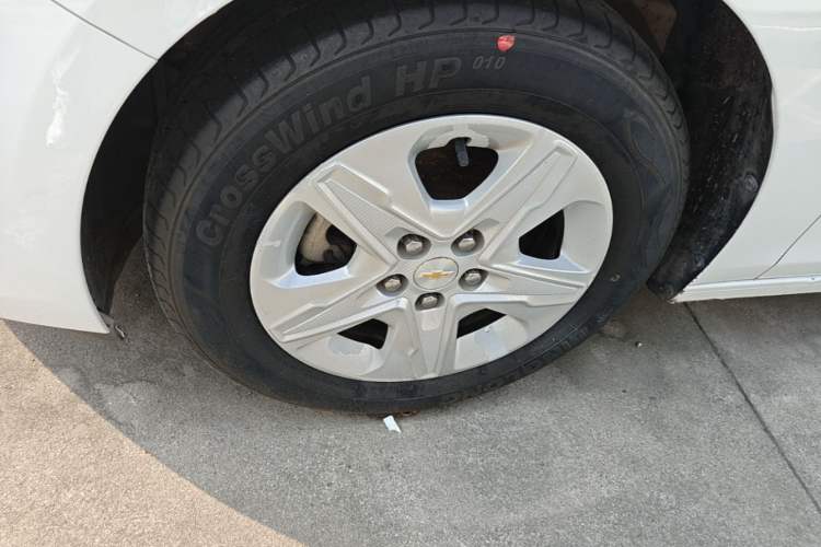 Used Chevrolet Cavalier 2019 320 Automatic Enjoyment with Sunroof Left Front Wheel Hub