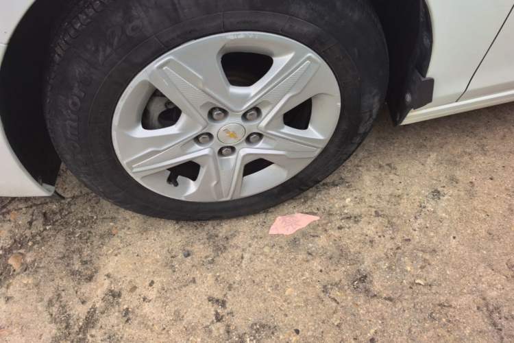 Used Chevrolet Cavalier 2019 320 Automatic Enjoyment with Sunroof Left Front Wheel Hub