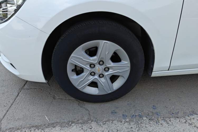 Used Chevrolet Cavalier 2019 320 Automatic Enjoyment with Sunroof Left Front Wheel Hub