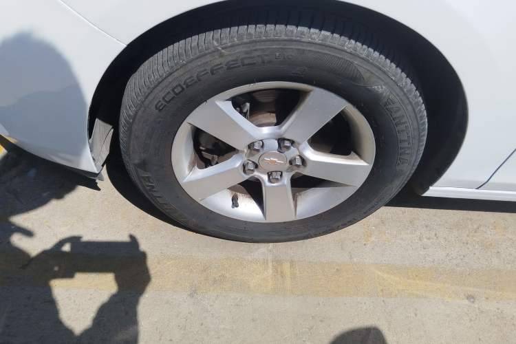 Used Chevrolet Cavalier 2019 320 Automatic Enjoyment with Sunroof Left Front Wheel Hub