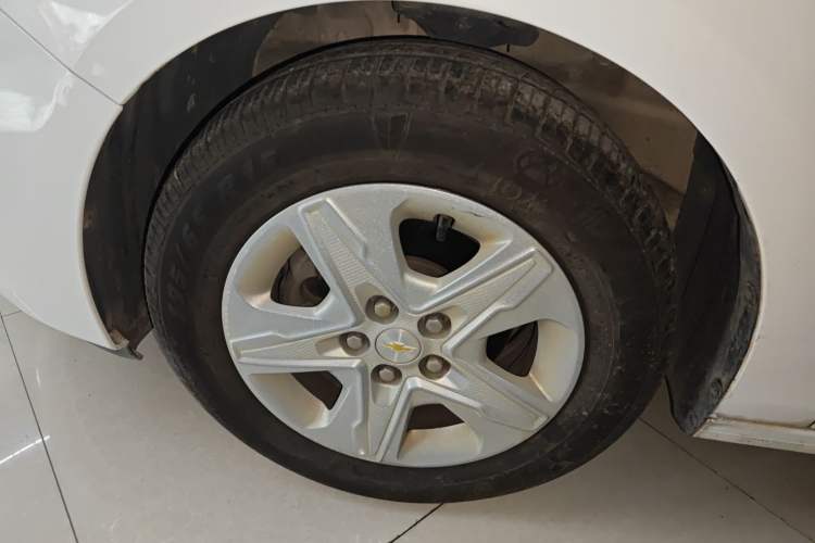 Used Chevrolet Cavalier 2019 320 Automatic Enjoyment with Sunroof Left Front Wheel Hub