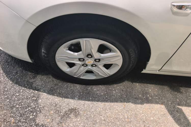 Used Chevrolet Cavalier 2019 320 Automatic Enjoyment with Sunroof Left Front Wheel Hub
