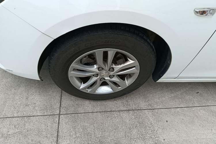 Used Chevrolet Cavalier 2019 320 Automatic Xinyue Edition Left Front Wheel Hub