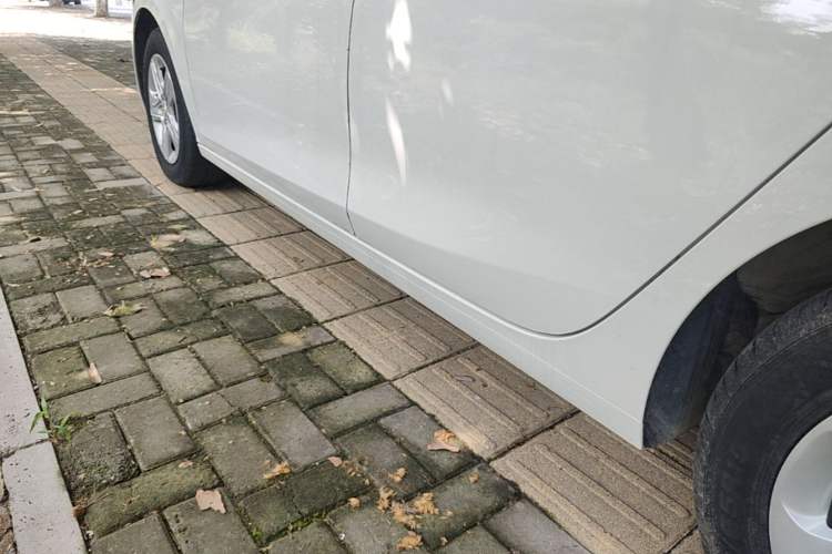 Used Chevrolet Cavalier 2019 320 Automatic Enjoyment with Sunroof Left Side Sill