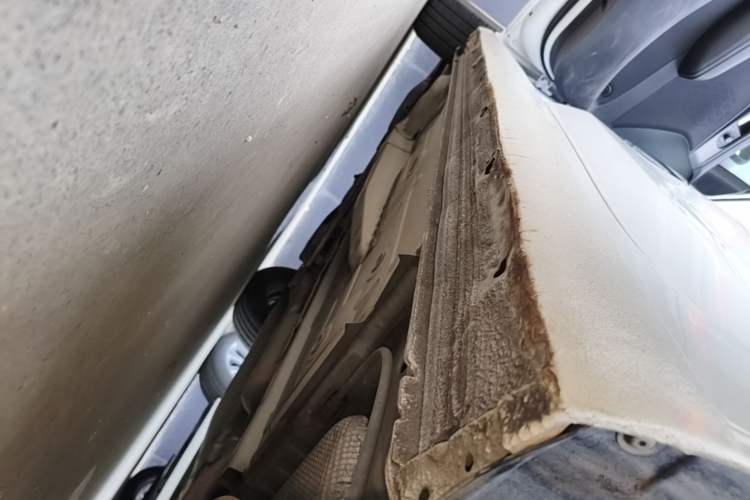 Used Chevrolet Cavalier 2019 320 Automatic Enjoyment Edition Left Side Sill