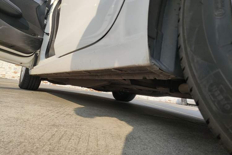 Used Chevrolet Cavalier 2019 320 Automatic Enjoyment with Sunroof Left Side Sill