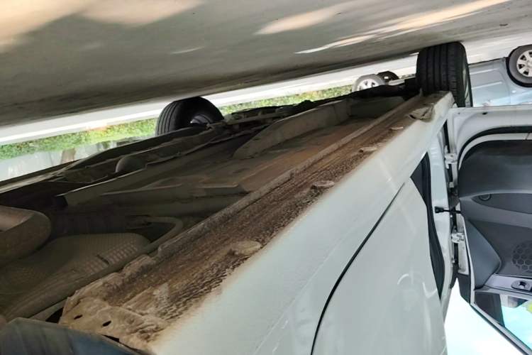 Used Chevrolet Cavalier 2019 320 Automatic Enjoyment with Sunroof Left Side Sill