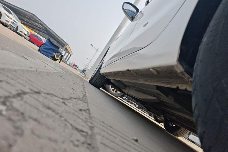 Used Chevrolet Cavalier 2019 320 Automatic Enjoyment with Sunroof Left Side Sill