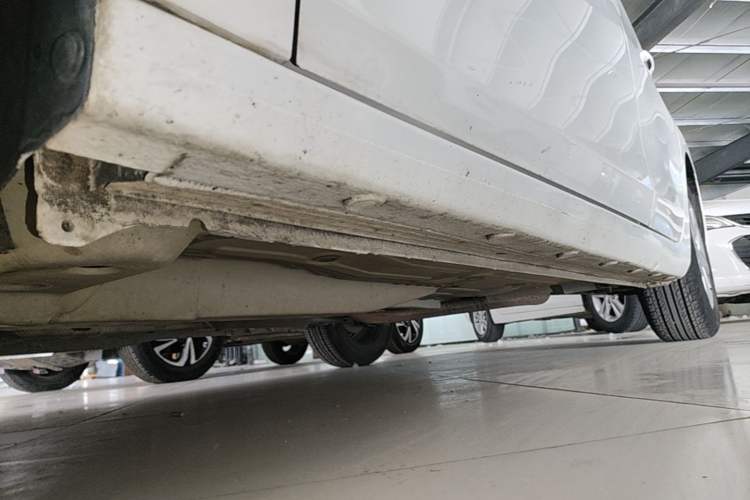 Used Chevrolet Cavalier 2019 320 Automatic Enjoyment with Sunroof Left Side Sill
