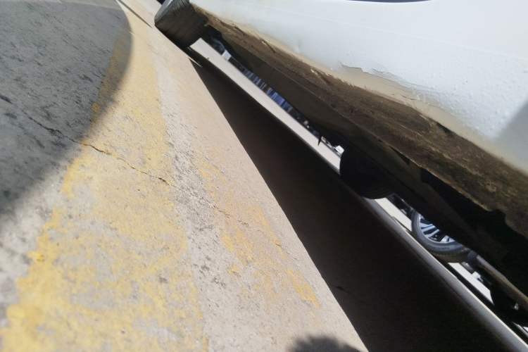 Used Chevrolet Cavalier 2019 320 Automatic Enjoyment with Sunroof Left Side Sill