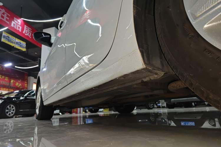 Used Chevrolet Cavalier 2019 320 Automatic Enjoyment with Sunroof Left Side Sill