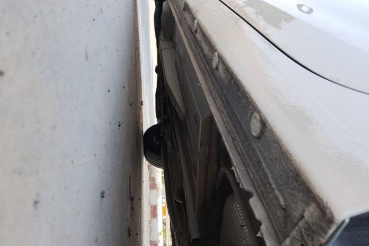 Used Chevrolet Cavalier 2019 320 Automatic Enjoyment with Sunroof Left Side Sill