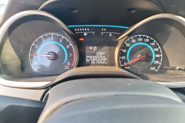 Used Chevrolet Cavalier 2019 320 Automatic Enjoyment with Sunroof Odometer Close Up