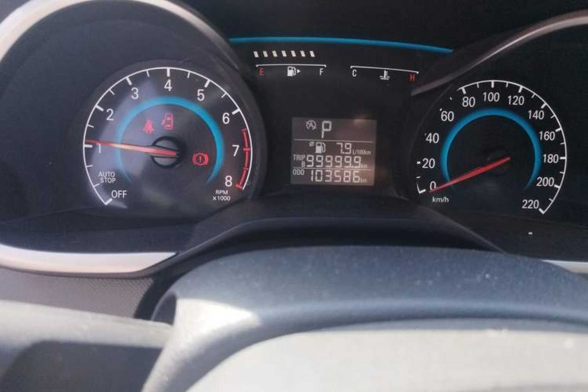 Used Chevrolet Cavalier 2019 320 Automatic Enjoyment with Sunroof Odometer Close Up