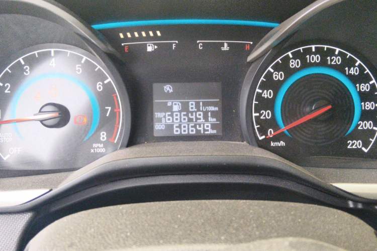 Used Chevrolet Cavalier 2019 320 Manual Xinyue Edition Odometer Close Up