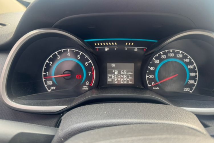 Used Chevrolet Cavalier 2019 320 Manual Xinyue Edition Odometer Close Up
