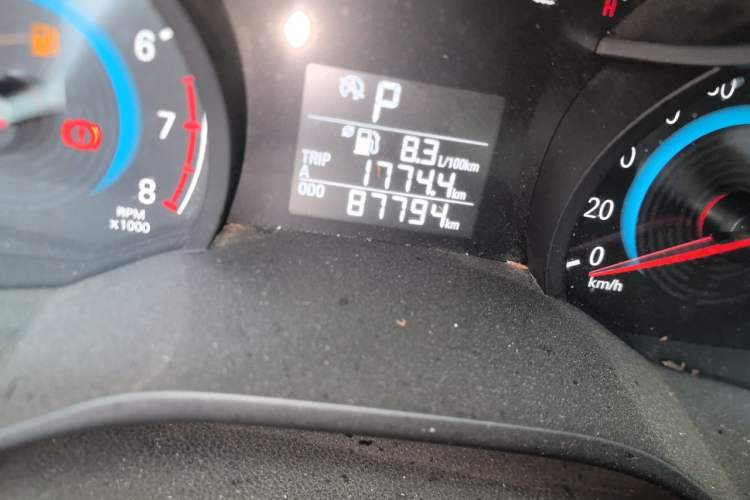 Used Chevrolet Cavalier 2019 320 Automatic Enjoyment with Sunroof Odometer Close Up