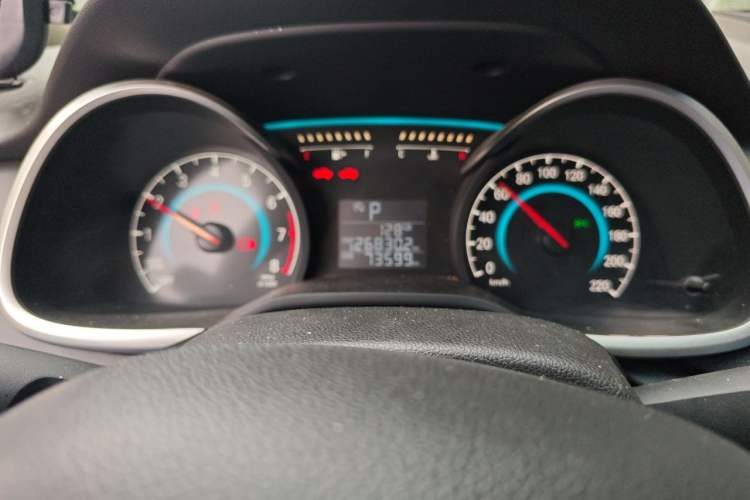Used Chevrolet Cavalier 2019 320 Automatic Enjoyment with Sunroof Odometer Close Up
