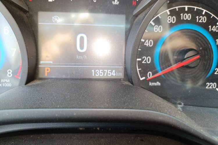 Used Chevrolet Cavalier 2019 325T Dual-Clutch Xinyue Edition Odometer Close Up