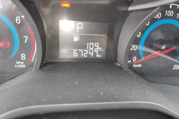 Used Chevrolet Cavalier 2019 320 Automatic Enjoyment with Sunroof Odometer Close Up