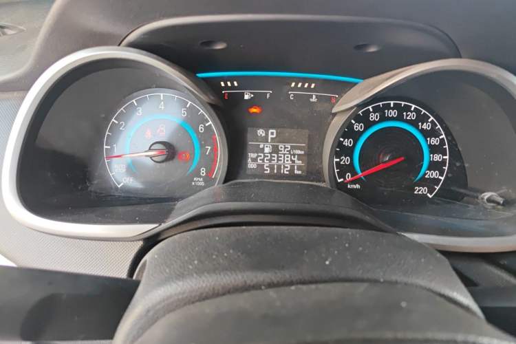 Used Chevrolet Cavalier 2019 320 Automatic Enjoyment with Sunroof Odometer Close Up