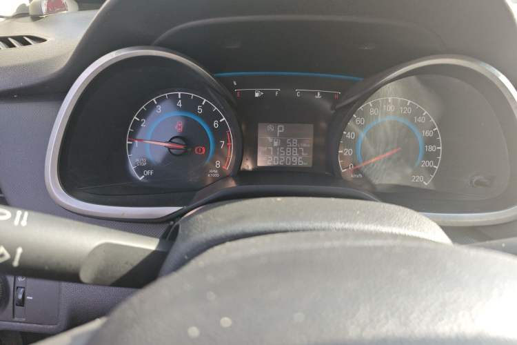 Used Chevrolet Cavalier 2019 320 Automatic Enjoyment with Sunroof Odometer Close Up