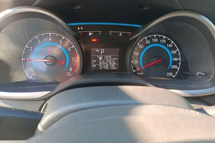 Used Chevrolet Cavalier 2019 320 Automatic Enjoyment with Sunroof Odometer Close Up