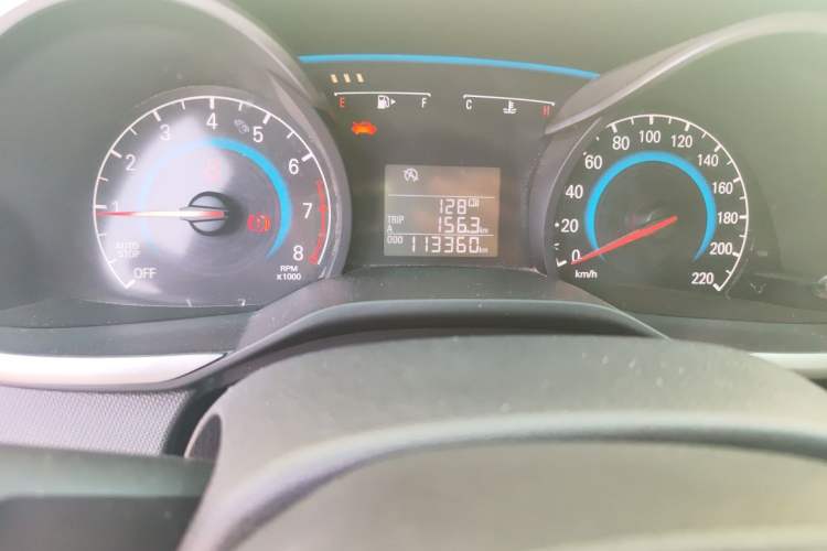 Used Chevrolet Cavalier 2019 320 Manual Xinyue Edition Odometer Close Up