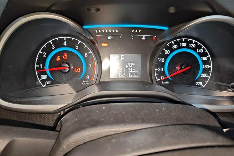 Used Chevrolet Cavalier 2019 320 Automatic Enjoyment with Sunroof Odometer Close Up