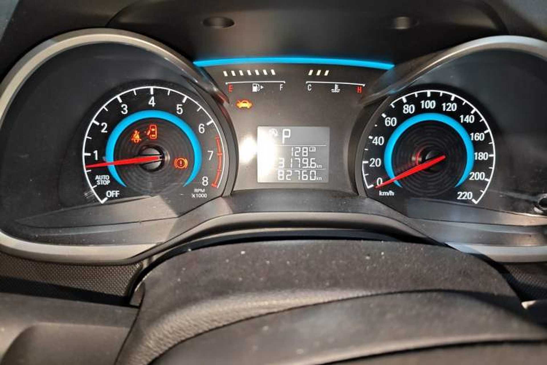 Used Chevrolet Cavalier 2019 320 Automatic Enjoyment with Sunroof Odometer Close Up