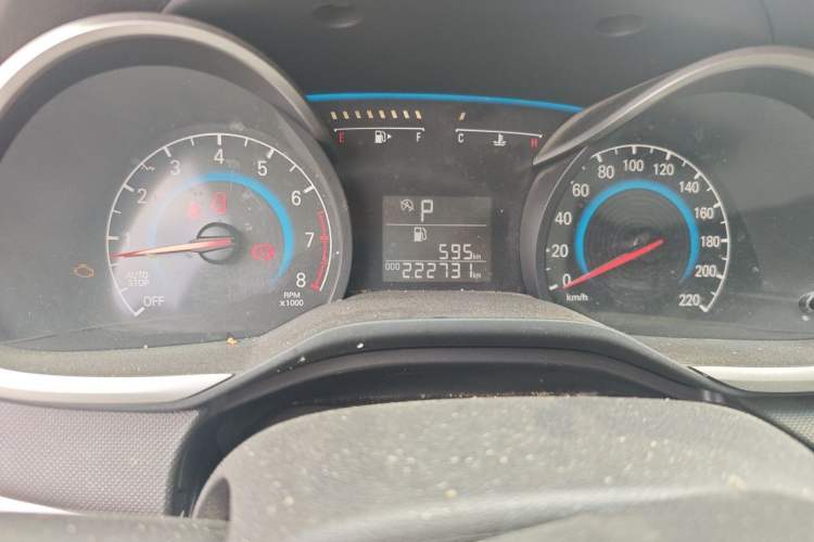 Used Chevrolet Cavalier 2019 320 Automatic Enjoyment with Sunroof Odometer Close Up