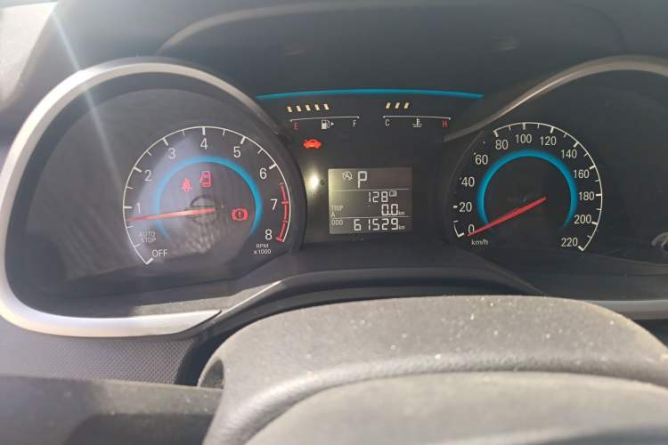 Used Chevrolet Cavalier 2019 320 Automatic Enjoyment with Sunroof Odometer Close Up