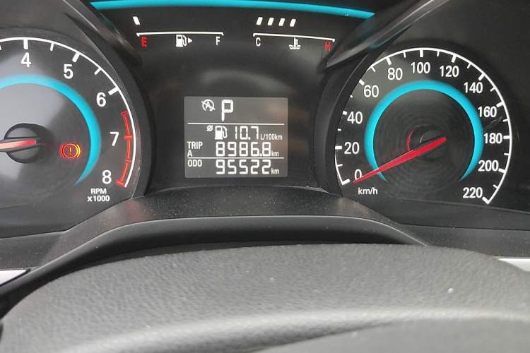 Used Chevrolet Cavalier 2019 320 Automatic Enjoyment with Sunroof Odometer Close Up