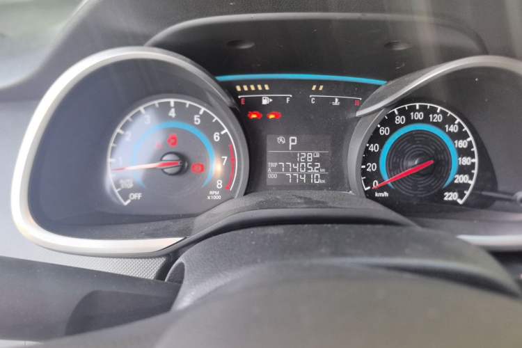 Used Chevrolet Cavalier 2019 320 Automatic Enjoyment with Sunroof Odometer Close Up