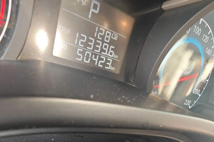 Used Chevrolet Cavalier 2019 320 Automatic Enjoyment with Sunroof Odometer Close Up