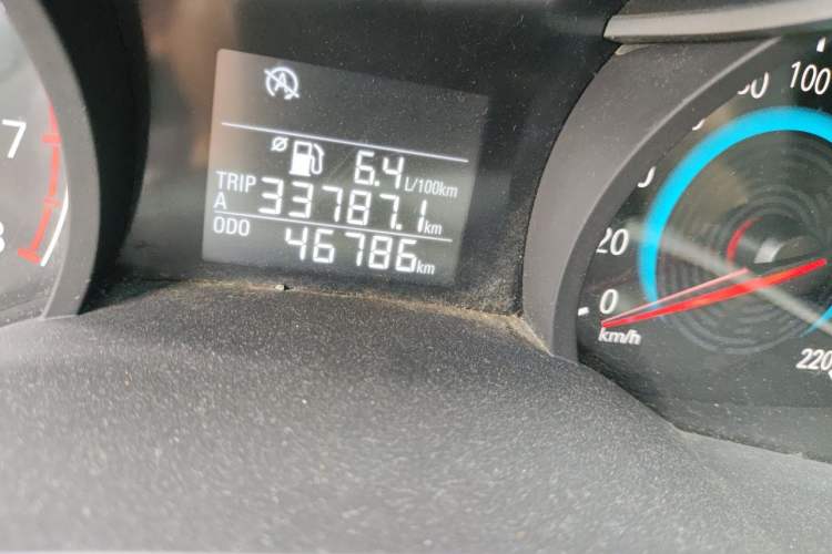 Used Chevrolet Cavalier 2019 320 Manual Xinyue Edition Odometer Close Up