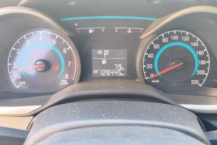 Used Chevrolet Cavalier 2019 320 Automatic Enjoyment with Sunroof Odometer Close Up