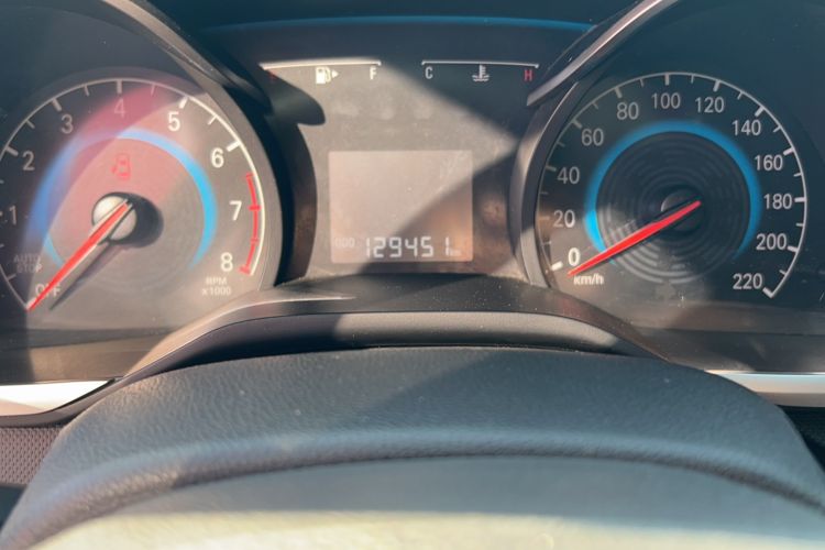 Used Chevrolet Cavalier 2019 320 Automatic Enjoyment with Sunroof Odometer Close Up