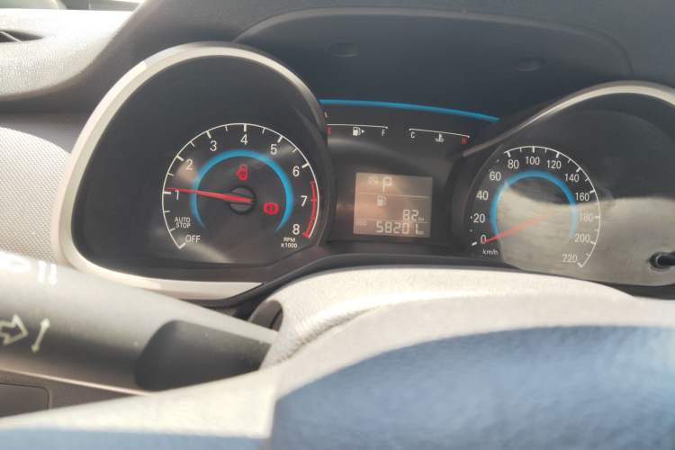 Used Chevrolet Cavalier 2019 320 Automatic Enjoyment with Sunroof Odometer Close Up